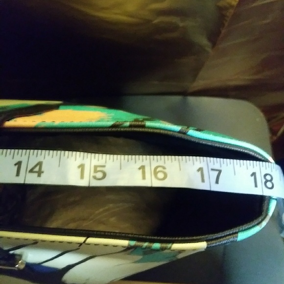 KENNETH COLE TOTE BAG Make an Offer! - Picture 6 of 8